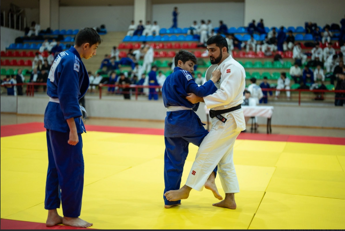 Naxçıvanda kəmər dərəcələri üzrə rəsmi imtahan keçirilib<font color=red> - FOTOLAR</font>