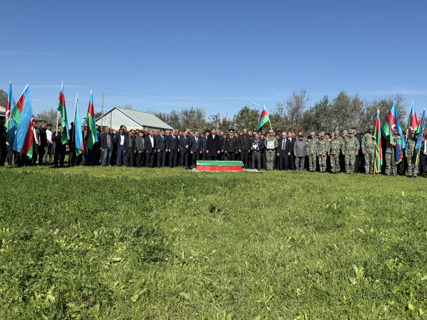 Birinci Qarabağ müharibəsinin itkin şəhidi Elçin Heydərov İmişli rayonunda torpağa tapşırılıb<font color=red> - FOTOLAR</font>