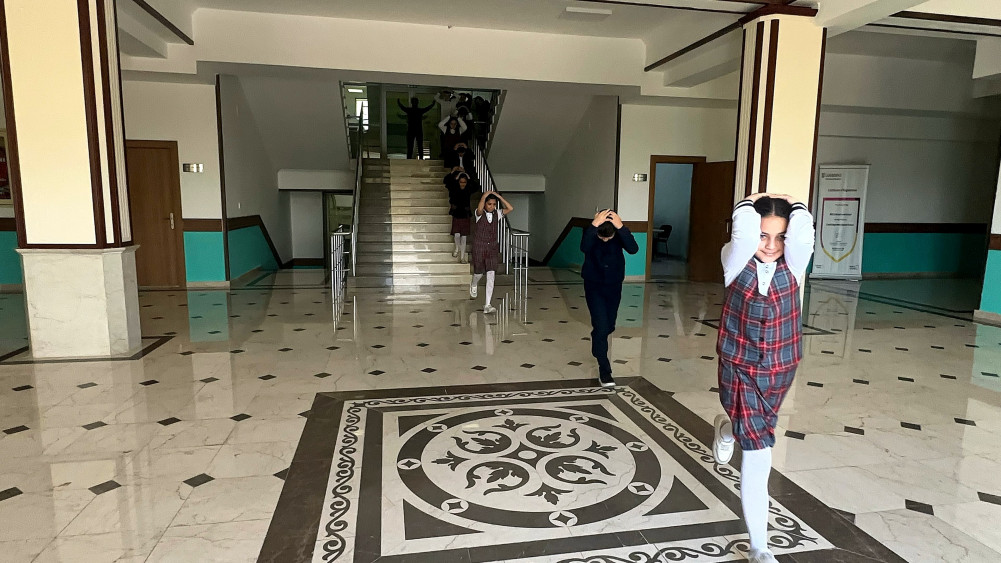 FHN Naxçıvan Dövlət Universitetinin nəzdində Gimnaziyada təlim keçirib<font color=red> - FOTOLAR</font>