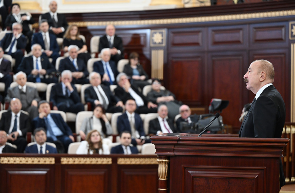 AMEA-nın 80 illik yubiley yığıncağı keçirilib, Prezident İlham Əliyev tədbirdə çıxış edib<font color=red> - FOTOLAR</font>