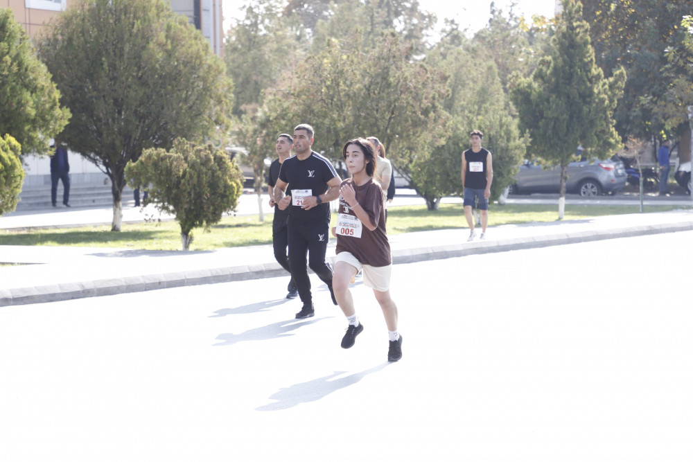 Naxçıvanda “Zəfər qaçışı” keçirilib<font color=red> - FOTOLAR</font>