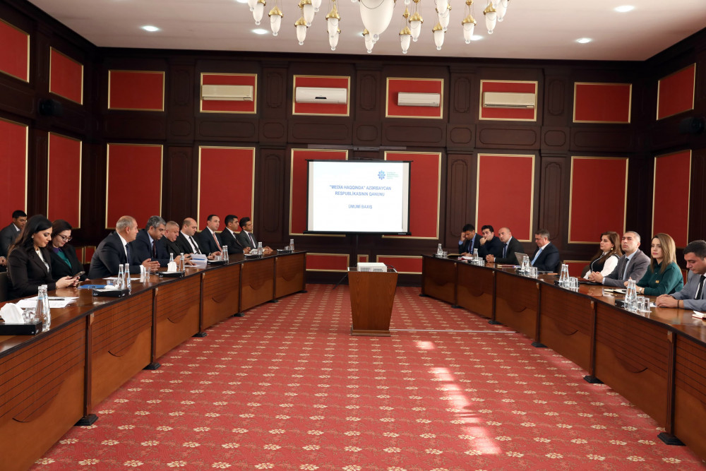 Naxçıvanda fəaliyyət göstərən bir sıra dövlət orqanlarının (qurumlarının) mətbuat xidmətlərinin nümayəndələri üçün təlim keçilib<font color=red> - FOTOLAR</font>