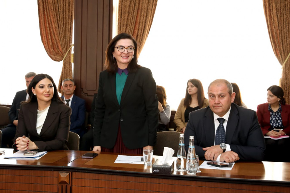 Naxçıvanda fəaliyyət göstərən bir sıra dövlət orqanlarının (qurumlarının) mətbuat xidmətlərinin nümayəndələri üçün təlim keçilib<font color=red> - FOTOLAR</font>