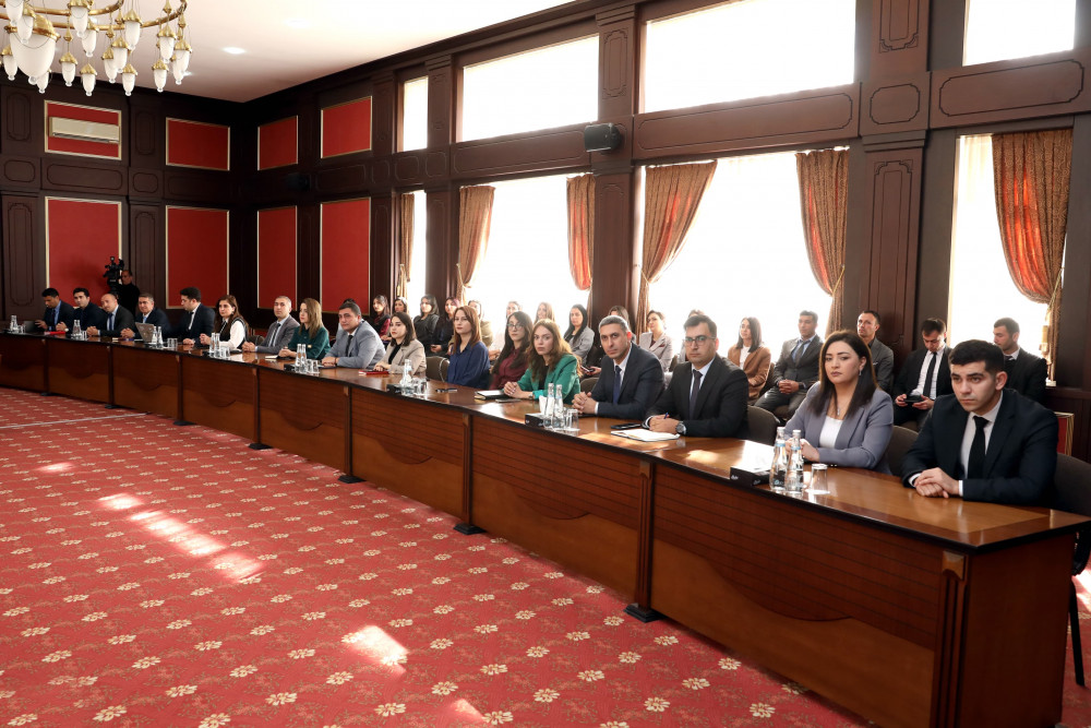 Naxçıvanda fəaliyyət göstərən bir sıra dövlət orqanlarının (qurumlarının) mətbuat xidmətlərinin nümayəndələri üçün təlim keçilib<font color=red> - FOTOLAR</font>