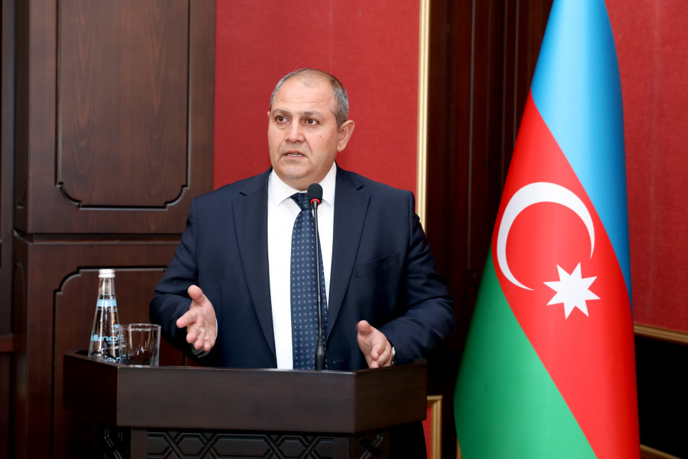 Naxçıvanda fəaliyyət göstərən bir sıra dövlət orqanlarının (qurumlarının) mətbuat xidmətlərinin nümayəndələri üçün təlim keçilib<font color=red> - FOTOLAR</font>