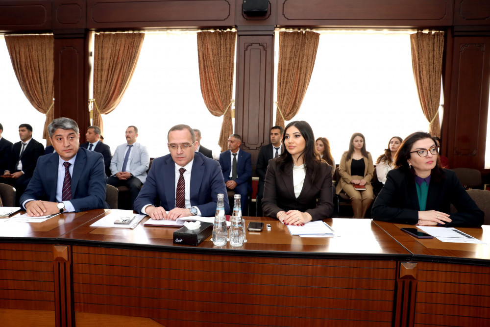 Naxçıvanda fəaliyyət göstərən bir sıra dövlət orqanlarının (qurumlarının) mətbuat xidmətlərinin nümayəndələri üçün təlim keçilib<font color=red> - FOTOLAR</font>