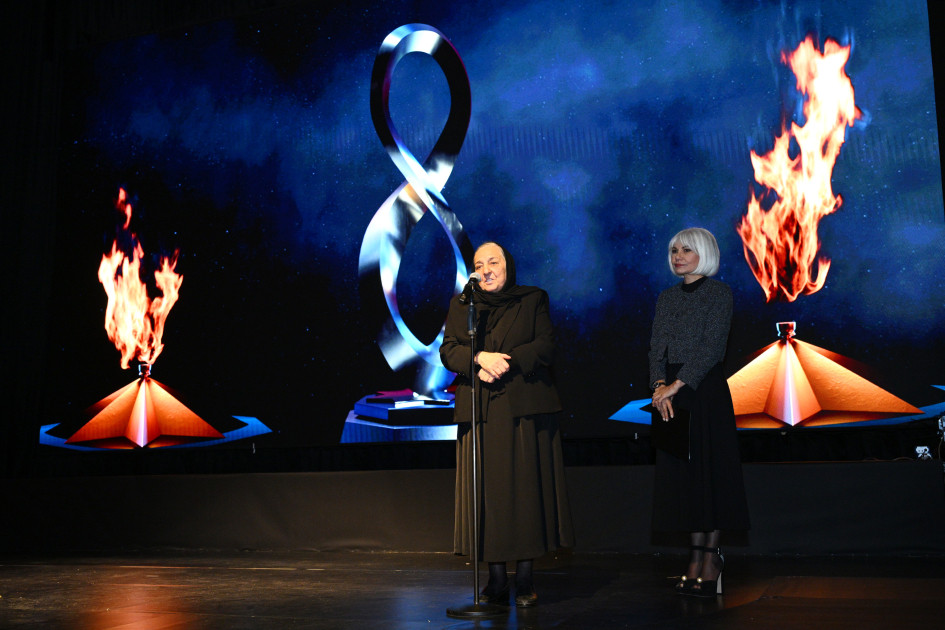 Şəhid analarının iştirakı ilə Vətən müharibəsində Zəfərin 5 illiyinə həsr olunmuş tədbir keçirilib<font color=red> - FOTOLAR</font>