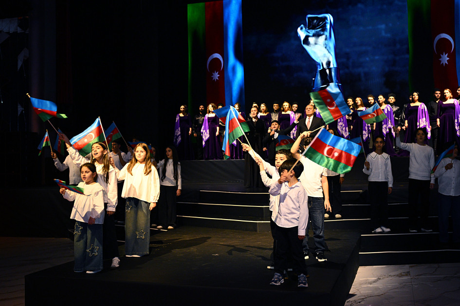 Şəhid analarının iştirakı ilə Vətən müharibəsində Zəfərin 5 illiyinə həsr olunmuş tədbir keçirilib<font color=red> - FOTOLAR</font>