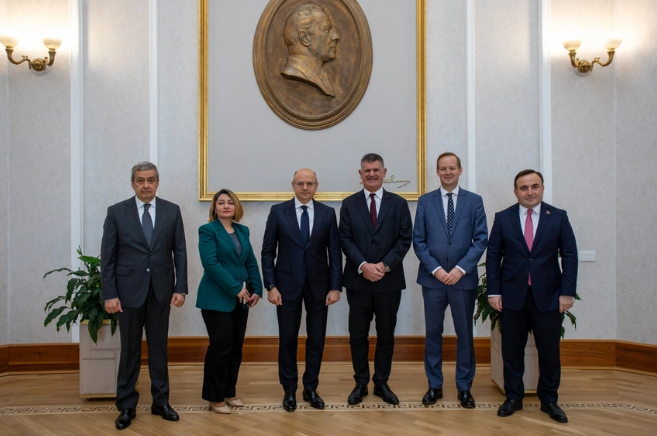 Azərbaycan BP şirkəti ilə neft-qaz və "yaşıl enerji" üzrə birgə layihələri müzakirə edib<font color=red> - FOTOLAR</font>