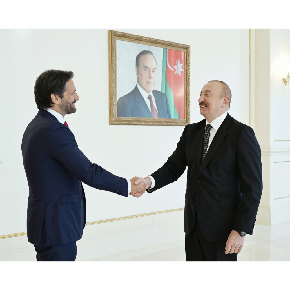 İlham Əliyev Slovakiya Baş nazirinin müavininin başçılıq etdiyi nümayəndə heyətini qəbul edib<font color=red> - FOTOLAR</font>