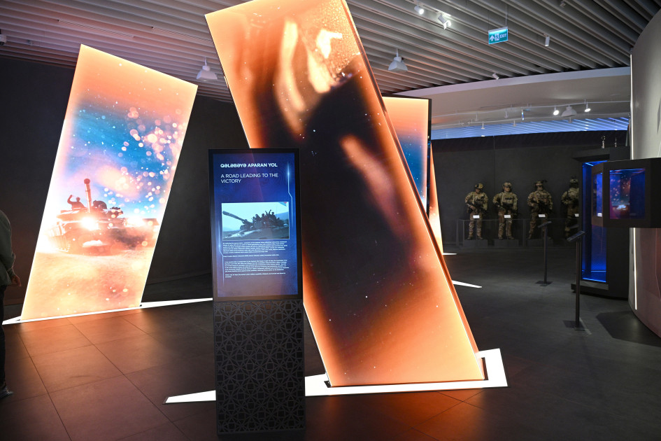 Bakıda Zəfər muzeyinin açılışı olub Prezident İlham Əliyev və birinci xanım Mehriban Əliyeva tədbirdə iştirak ediblər<font color=red> - FOTOLAR</font>