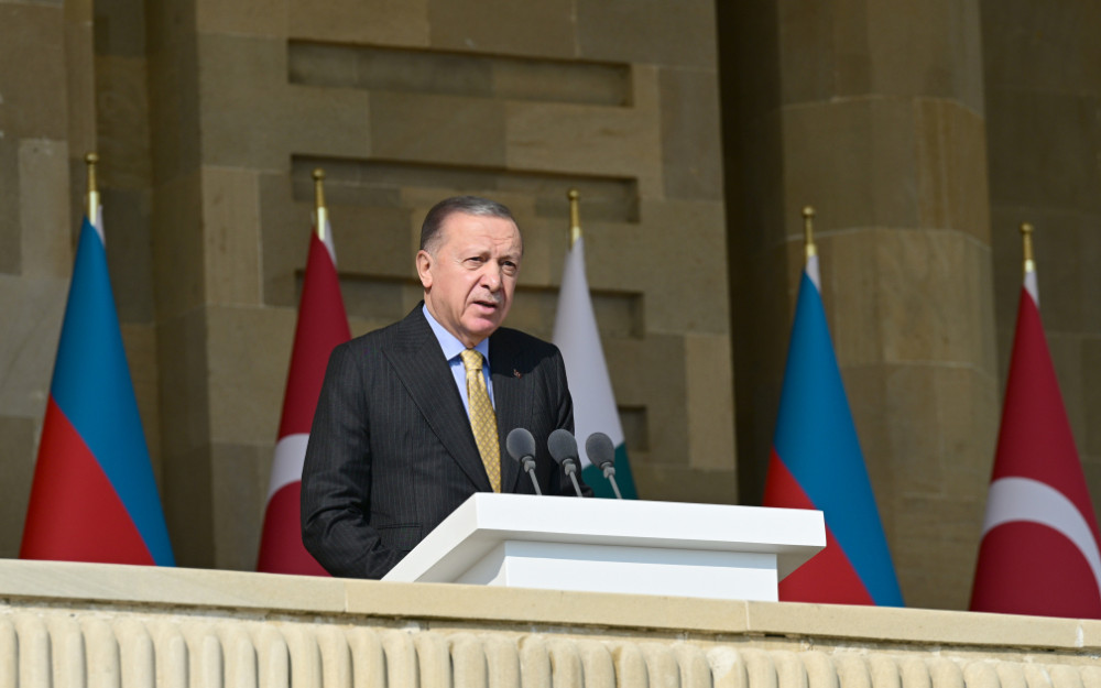 Bakıda Vətən müharibəsində Qələbənin beşinci ildönümünə həsr olunmuş Hərbi parad keçirilir <font color='red'> - YENİLƏNİB 3</font><font color=red> - FOTOLAR</font>