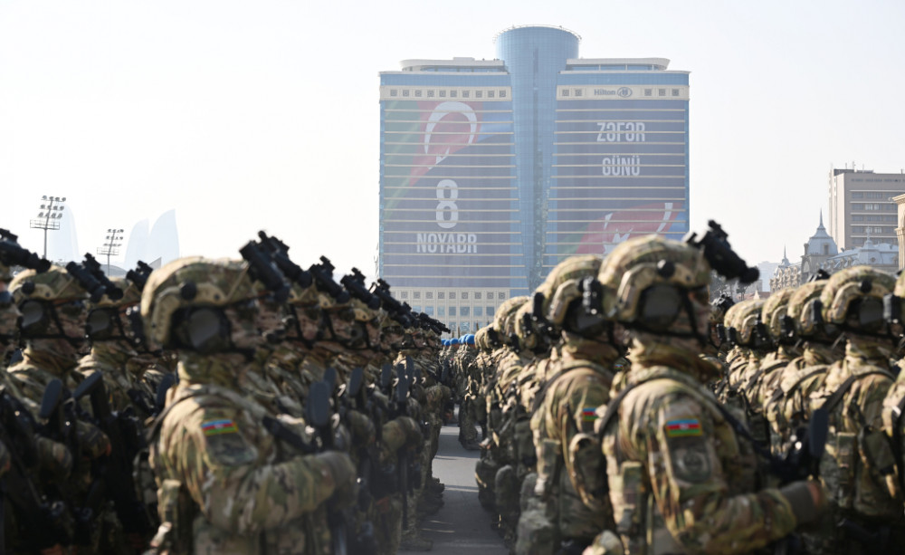 Bakıda Vətən müharibəsində Qələbənin beşinci ildönümünə həsr olunmuş Hərbi parad keçirilir <font color='red'> - YENİLƏNİB 3</font><font color=red> - FOTOLAR</font>