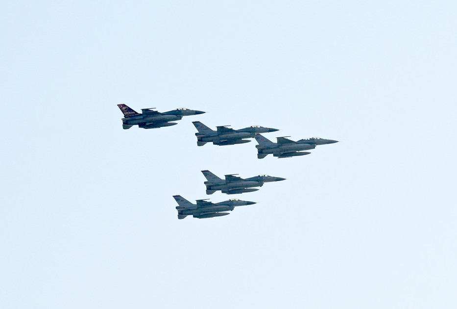 Bakıda Vətən müharibəsində Qələbənin beşinci ildönümünə həsr olunmuş Hərbi parad keçirilir <font color='red'> - YENİLƏNİB 3</font><font color=red> - FOTOLAR</font>