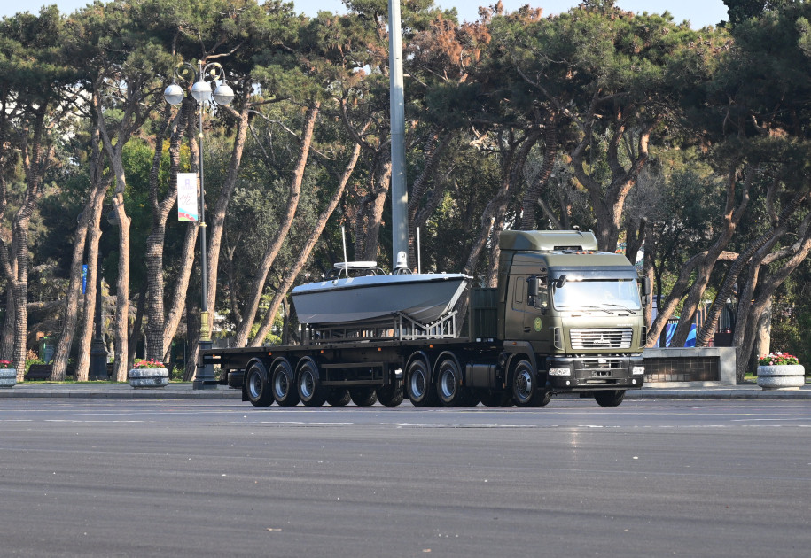 Bakıda Vətən müharibəsində Qələbənin beşinci ildönümünə həsr olunmuş Hərbi parad keçirilir <font color='red'> - YENİLƏNİB 3</font><font color=red> - FOTOLAR</font>