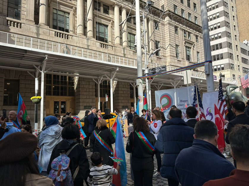 Nyu-Yorkun məşhur parkında Azərbaycanın Dövlət Bayrağı ucaldılıb<font color=red> - FOTOLAR</font>