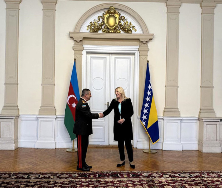 Azərbaycan müdafiə naziri Bosniya və Herseqovinaya səfər edib<font color=red> - FOTOLAR</font>
