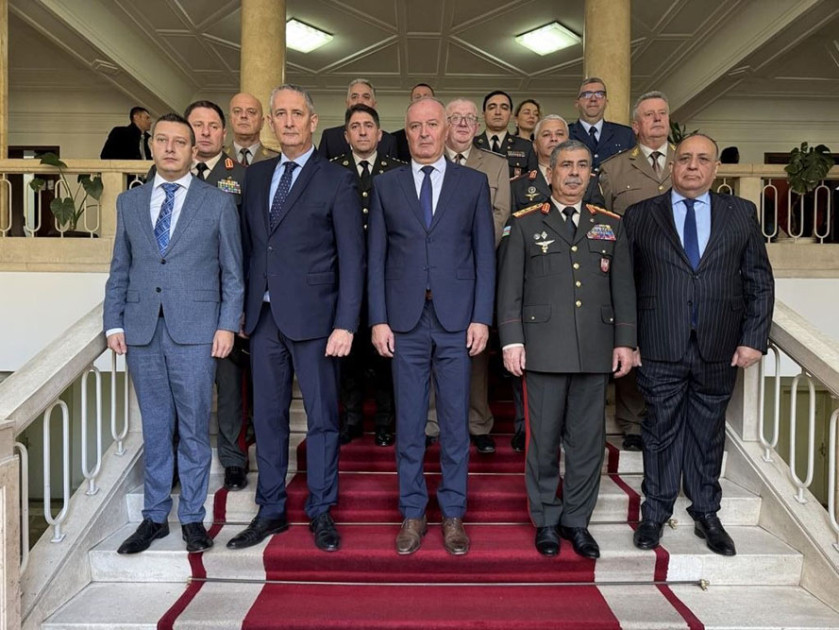 Azərbaycan ilə Bosniya və Herseqovina arasında hərbi əməkdaşlıq məsələləri müzakirə olunub<font color=red> - FOTOLAR</font>