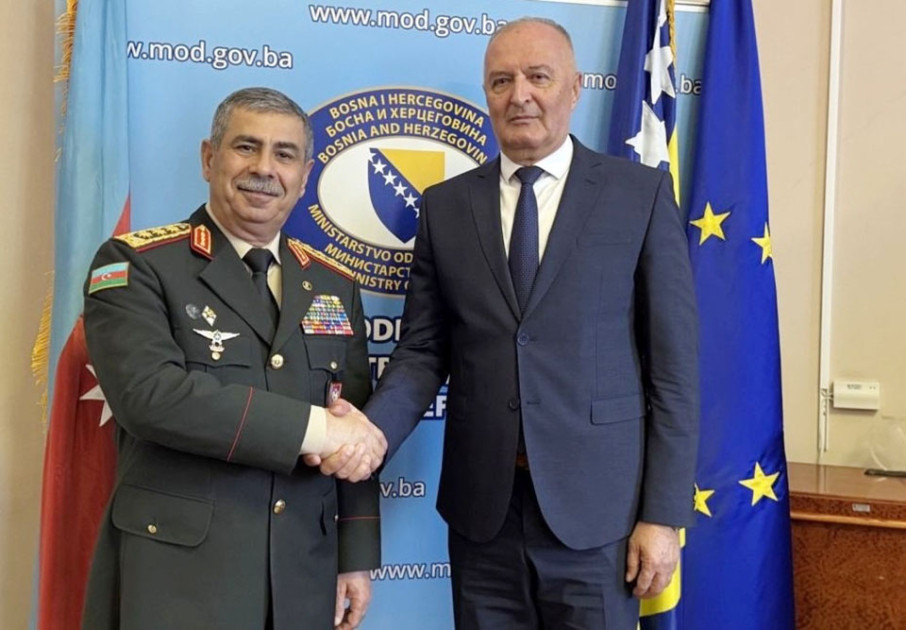 Azərbaycan ilə Bosniya və Herseqovina arasında hərbi əməkdaşlıq məsələləri müzakirə olunub<font color=red> - FOTOLAR</font>