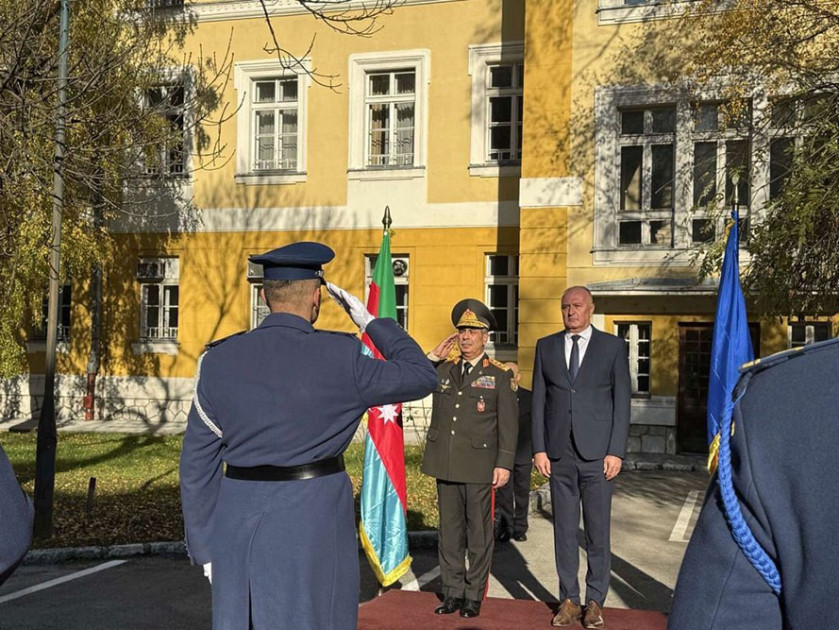 Azərbaycan ilə Bosniya və Herseqovina arasında hərbi əməkdaşlıq məsələləri müzakirə olunub<font color=red> - FOTOLAR</font>
