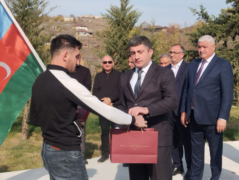 Xocalının Daşbulaq və Badara kəndlərinə növbəti köç olub <font color='red'> - YENİLƏNİB</font><font color=red> - FOTOLAR</font>