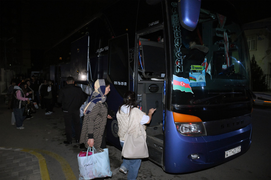 Zəngilan rayonunun Ağalı kəndinə növbəti köç karvanı yola salınıb<font color=red> - FOTOLAR</font>