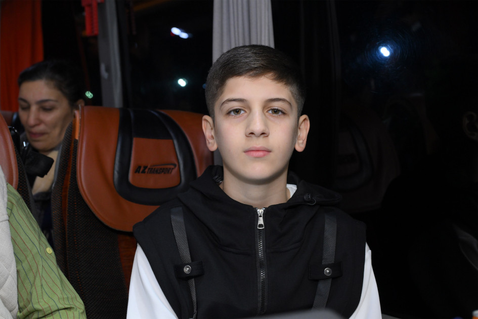 Zəngilan rayonunun Ağalı kəndinə növbəti köç karvanı yola salınıb<font color=red> - FOTOLAR</font>