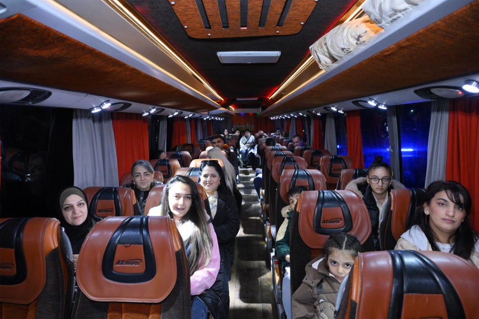 Zəngilan rayonunun Ağalı kəndinə növbəti köç karvanı yola salınıb<font color=red> - FOTOLAR</font>