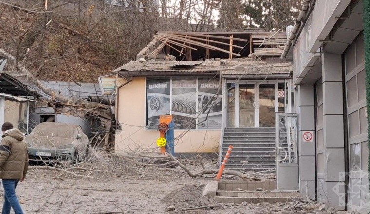 Kiyevə raket hücumu zamanı Azərbaycanın Ukraynadakı səfirliyinə ciddi ziyan dəyib<font color=red> - FOTOLAR</font>