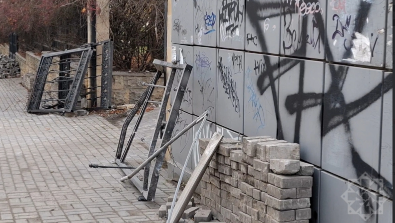 Kiyevə raket hücumu zamanı Azərbaycanın Ukraynadakı səfirliyinə ciddi ziyan dəyib<font color=red> - FOTOLAR</font>