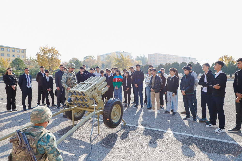 Naxçıvanda gənclərin hərbçilərlə ənənəvi görüşləri davam etdirilir<font color=red> - FOTOLAR</font>