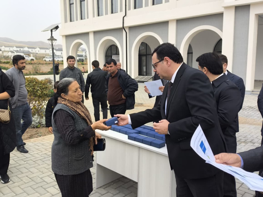 Böyük Qayıdış: Ağdamın Xıdırlı kəndində daha 50 ailəyə mənzillərin açarları təqdim olunub<font color=red> - FOTOLAR</font>