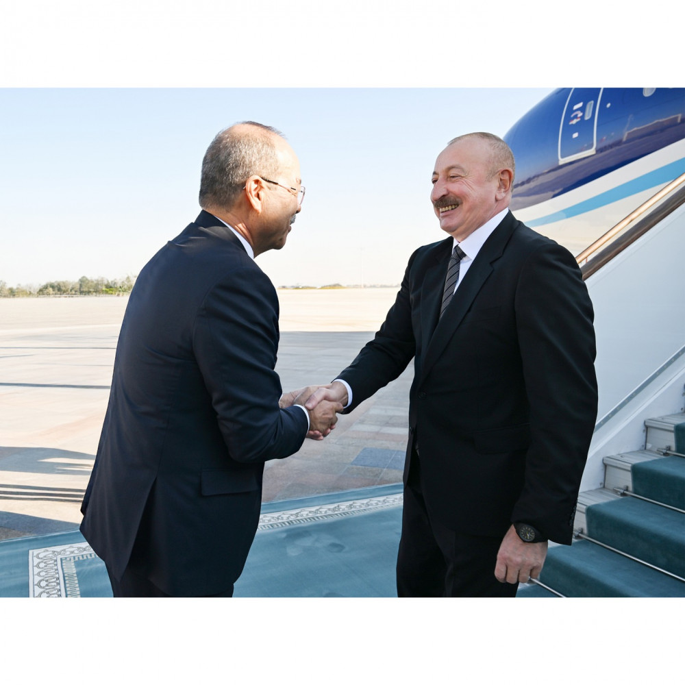 Azərbaycan Prezidenti İlham Əliyev Özbəkistana səfərə gəlib<font color=red> - FOTOLAR</font>
