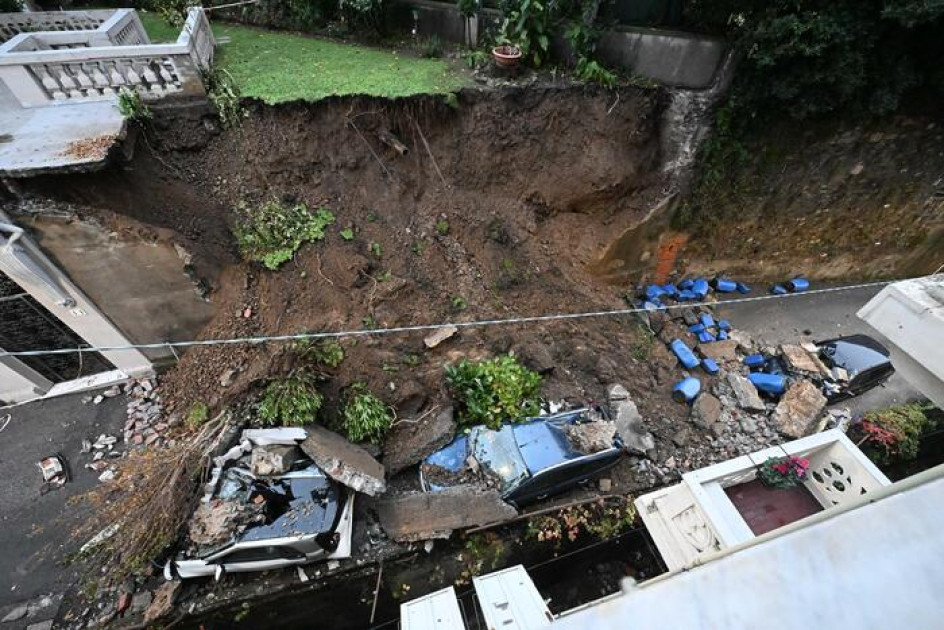 İtaliyada əlverişsiz hava şəraiti fəsadlar törədib<font color=red> - FOTOLAR</font>