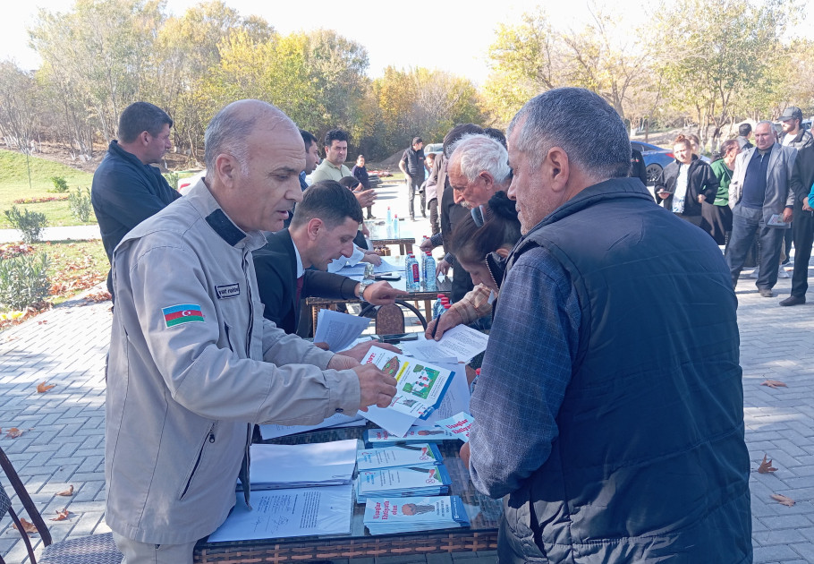Horovlu kəndində daha 37 ailəyə evlərin açarları təqdim olunub<font color=red> - FOTOLAR</font>