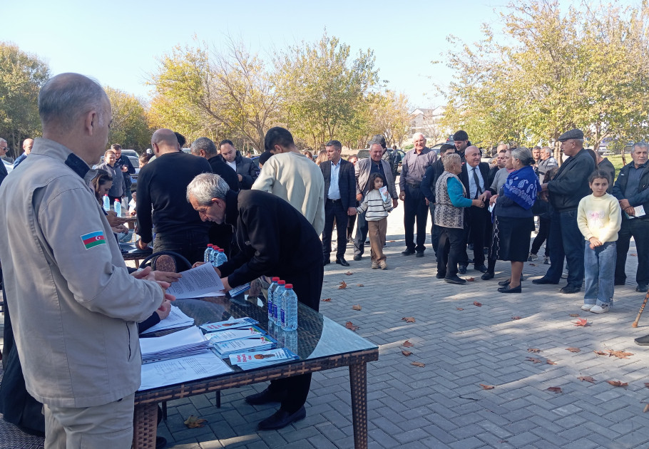 Horovlu kəndində daha 37 ailəyə evlərin açarları təqdim olunub<font color=red> - FOTOLAR</font>