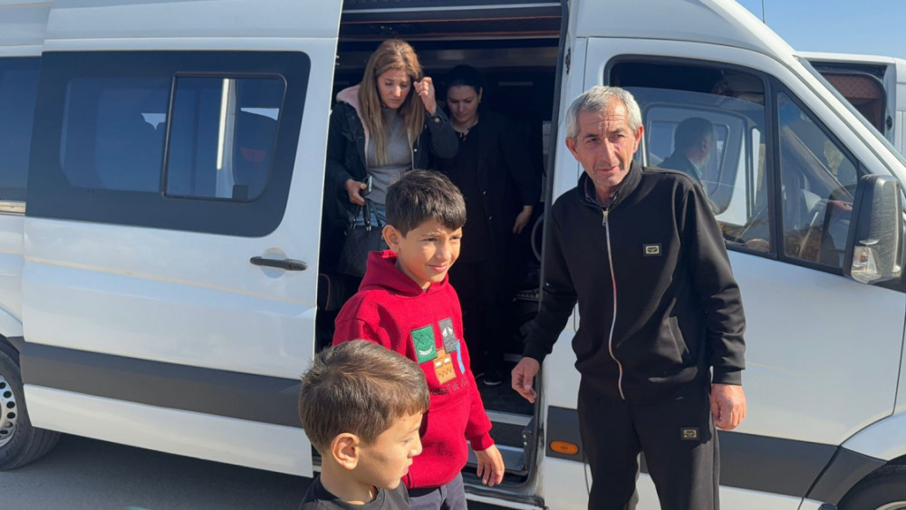 Horovlu kəndində daha 37 ailəyə evlərin açarları təqdim olunub<font color=red> - FOTOLAR</font>