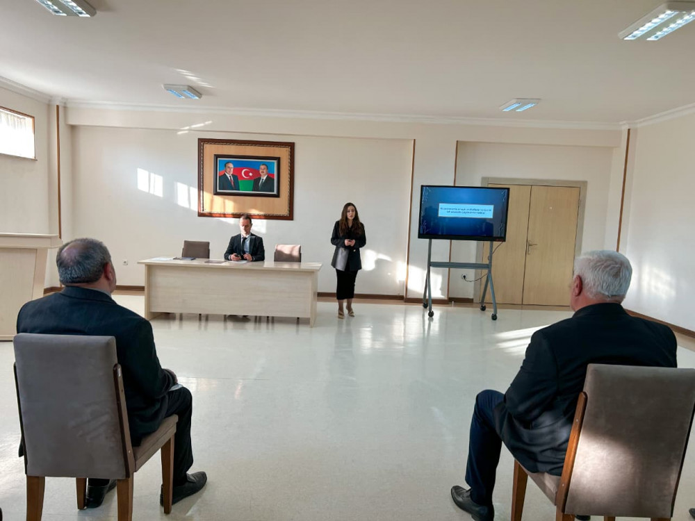 Culfa rayonunda məktəb direktorları üçün Əməyin mühafizəsi üzrə təlim keçirilib<font color=red> - FOTOLAR</font>