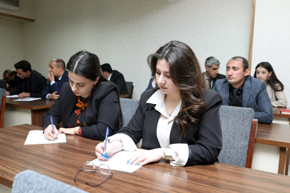 “Konstitusiya və Suverenlik İli” çərçivəsində “Suveren düşüncə” adlı intellektual oyun keçirilib<font color=red> - FOTOLAR</font>