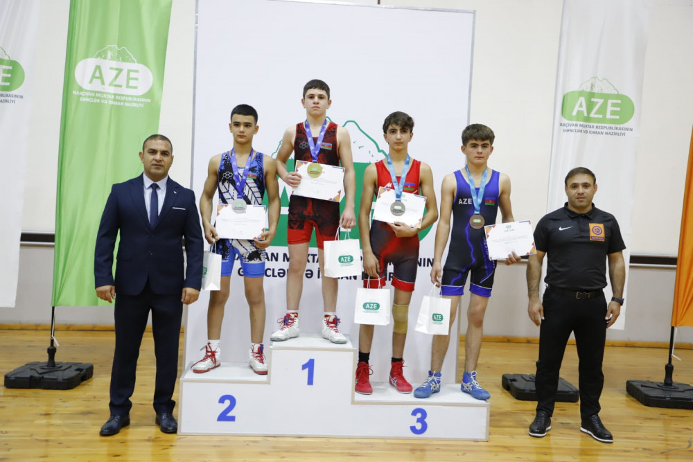 Güləşçilər arasında muxtar respublika birincililəri məlum olub <font color=red> - FOTOLAR</font>