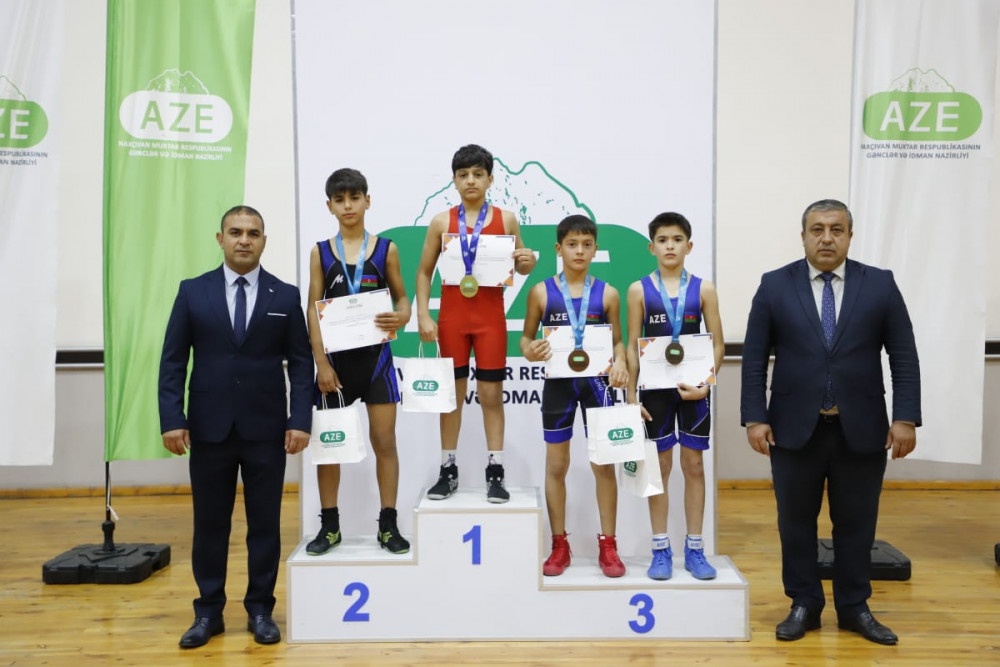 Güləşçilər arasında muxtar respublika birincililəri məlum olub <font color=red> - FOTOLAR</font>