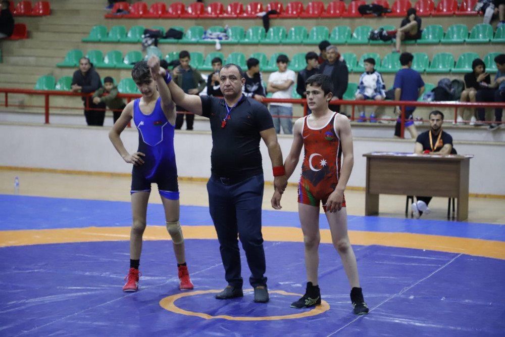 Güləşçilər arasında muxtar respublika birincililəri məlum olub <font color=red> - FOTOLAR</font>