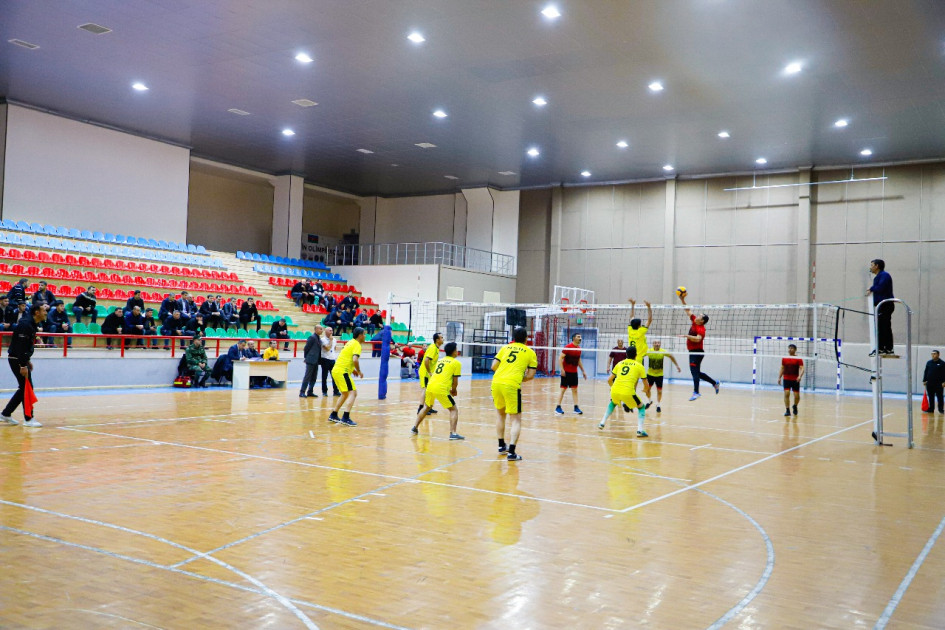 Naxçıvanda voleybol üzrə "Zəfər Kuboku" turnirinə start verilib<font color=red> - FOTOLAR</font>