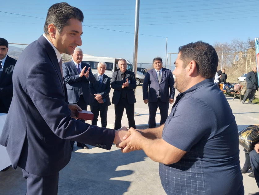 Şuşakəndə növbəti köç təşkil olunub<font color=red> - FOTOLAR</font>