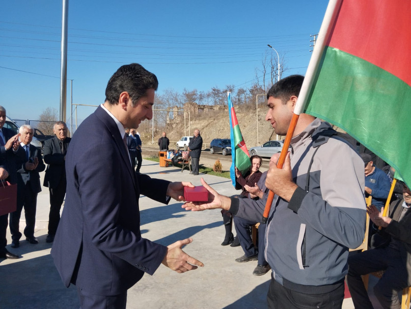 Şuşakəndə növbəti köç təşkil olunub<font color=red> - FOTOLAR</font>