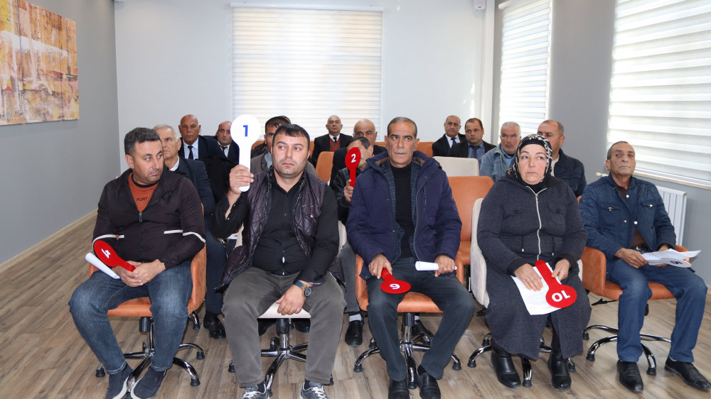 Naxçıvanda hərrac yolu ilə 5 torpaq sahəsi mülkiyyətə verilib<font color=red> - FOTOLAR</font>