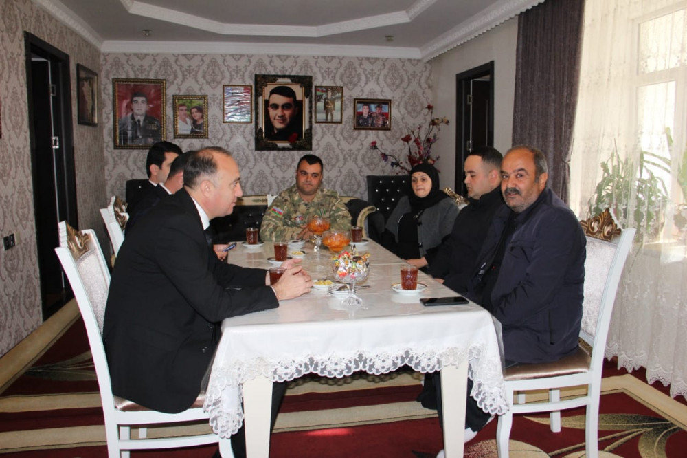 Naxçıvan MR Ədliyyə Nazirliyi şəhid ailələrini ziyarət edib<font color=red> - FOTOLAR</font>