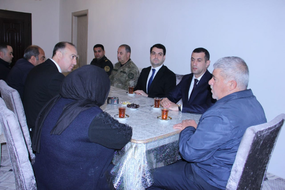 Naxçıvan MR Ədliyyə Nazirliyi şəhid ailələrini ziyarət edib<font color=red> - FOTOLAR</font>