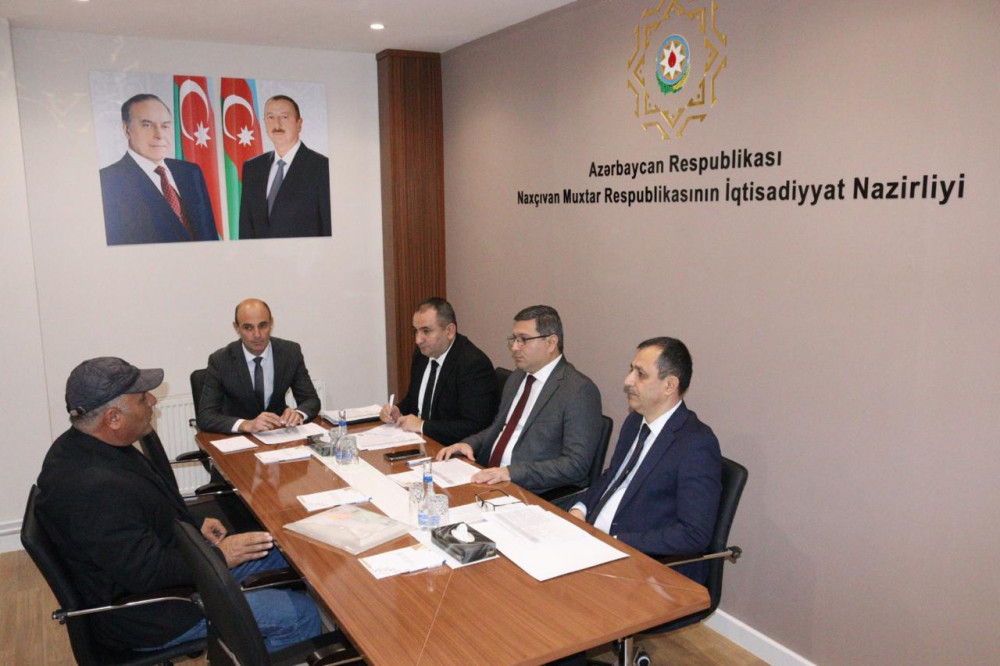 İqtisadiyyat Nazirliyində vətəndaşların müraciətləri dinlənilib<font color=red> - FOTOLAR</font>