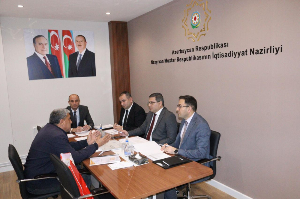 İqtisadiyyat Nazirliyində vətəndaşların müraciətləri dinlənilib<font color=red> - FOTOLAR</font>